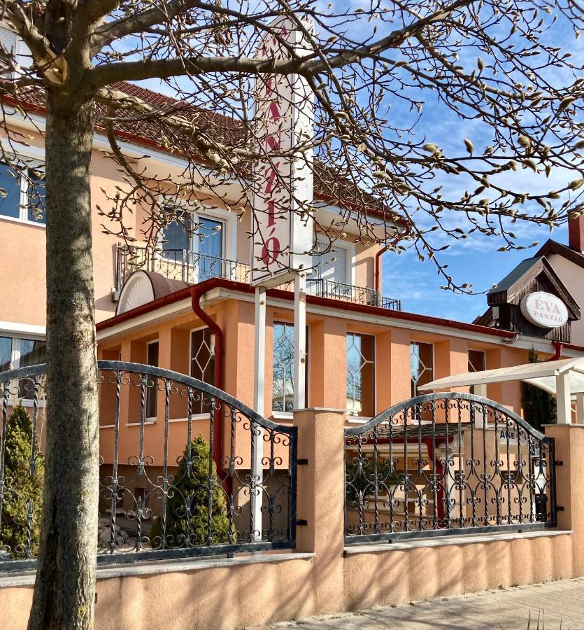 Eva Panzio Otel Sárvár Dış mekan fotoğraf