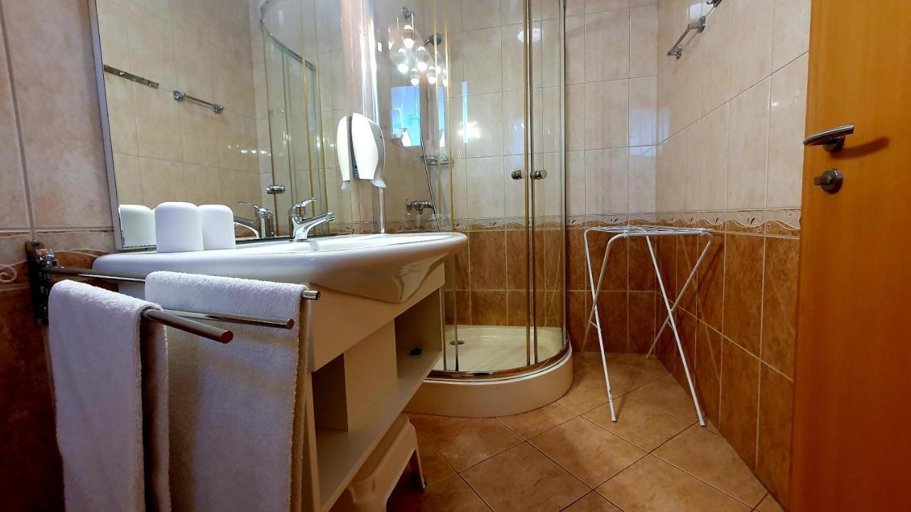 Eva Panzio Otel Sárvár Dış mekan fotoğraf
