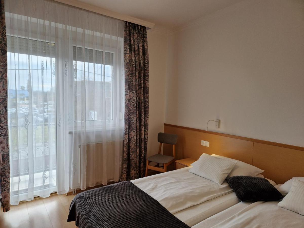 Eva Panzio Otel Sárvár Dış mekan fotoğraf