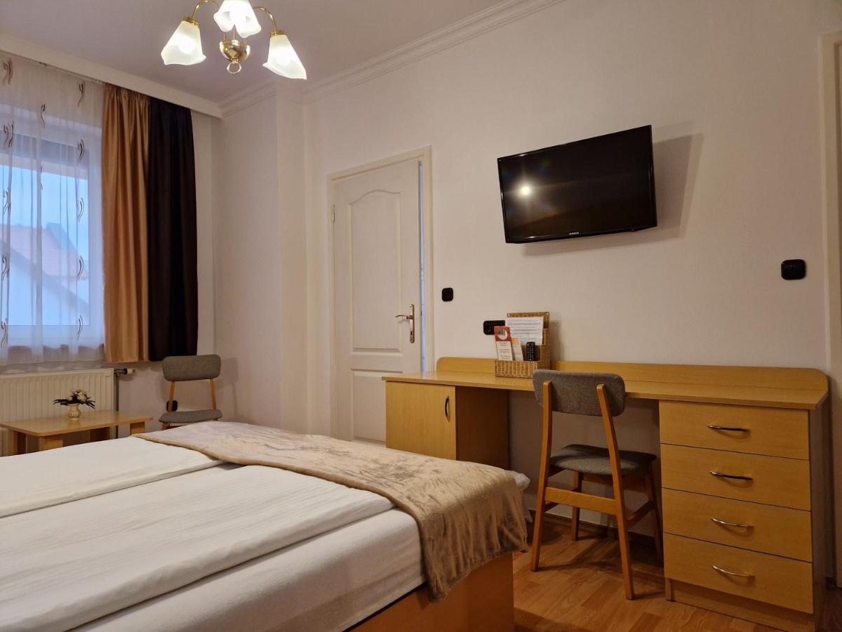 Eva Panzio Otel Sárvár Dış mekan fotoğraf